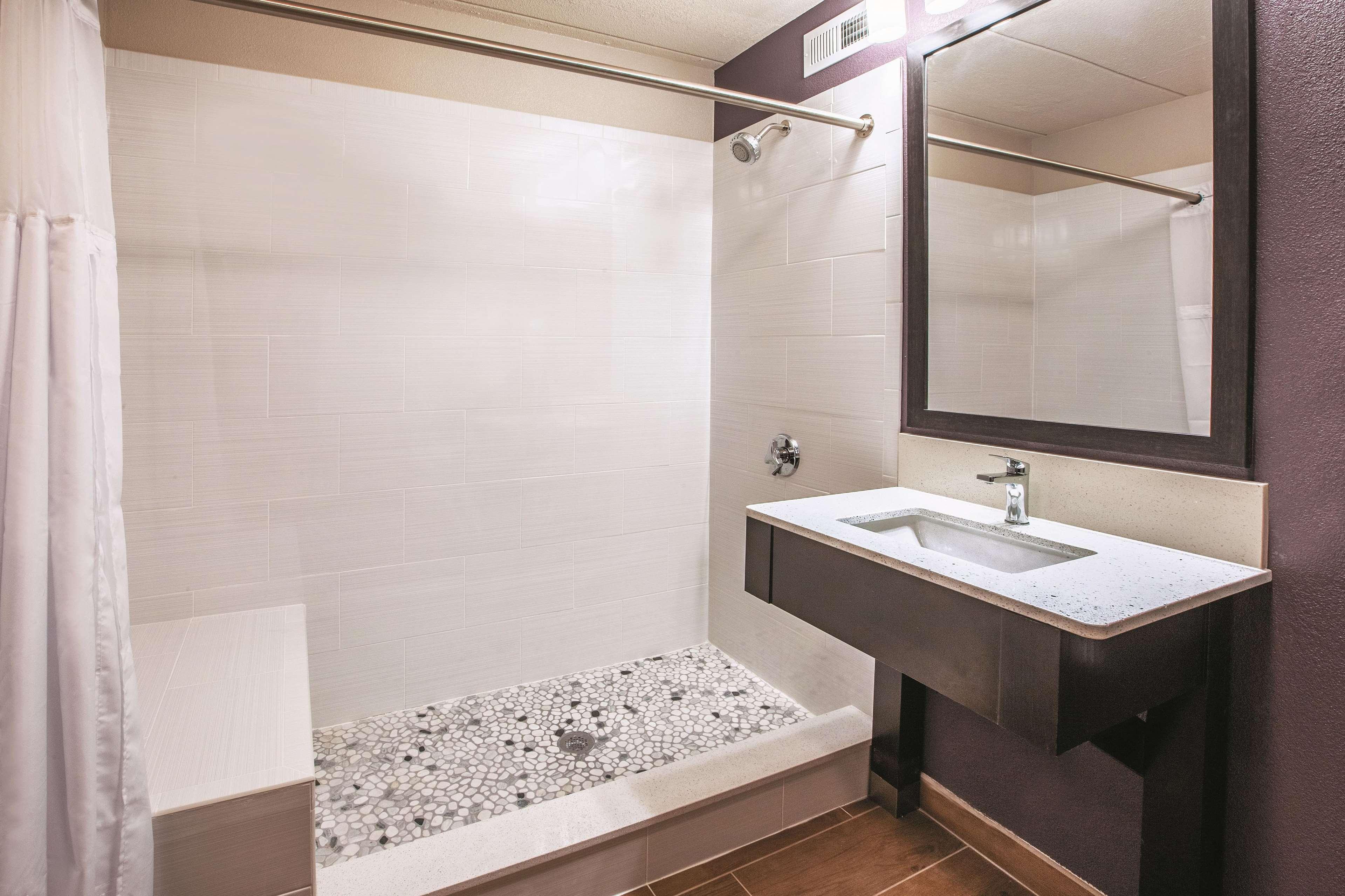 La Quinta By Wyndham Sturbridge Hotel Luaran gambar